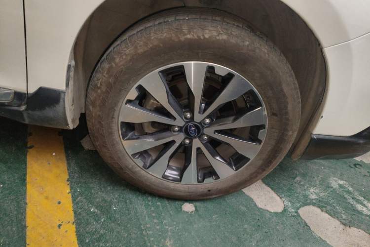 Used Subaru Outback 2017 2.5i Sport Navigation Edition Right Front Wheel Hub