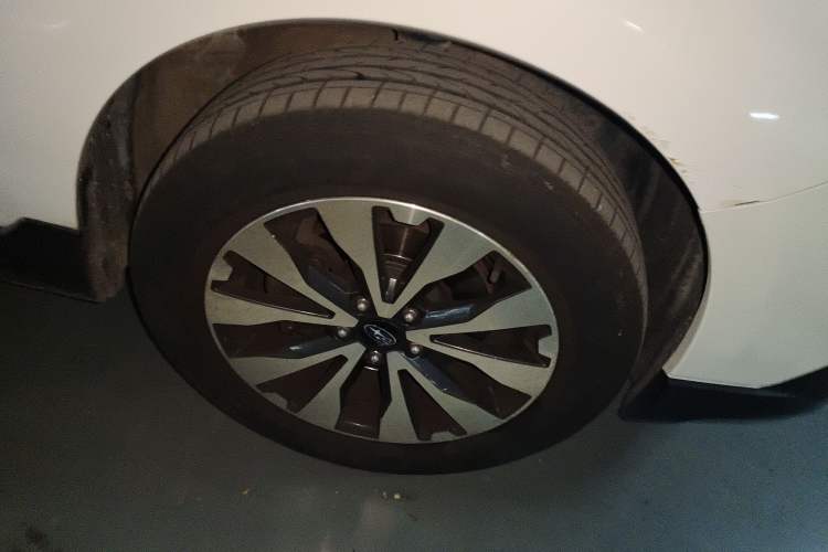 Used Subaru Outback 2017 2.5i Sport Navigation Edition with EyeSight Right Front Wheel Hub