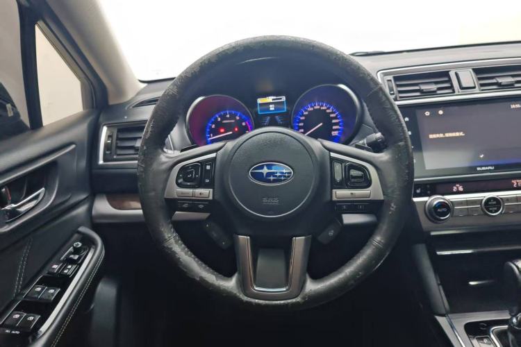 Used Subaru Outback 2017 2.5i Luxury Navigation Edition with EyeSight Steering Wheel