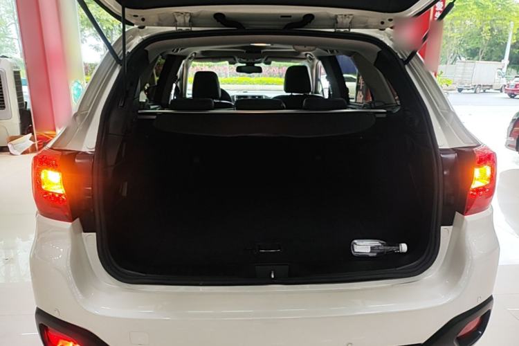 Used Subaru Outback 2017 2.5i Luxury Navigation Edition with EyeSight Trunk