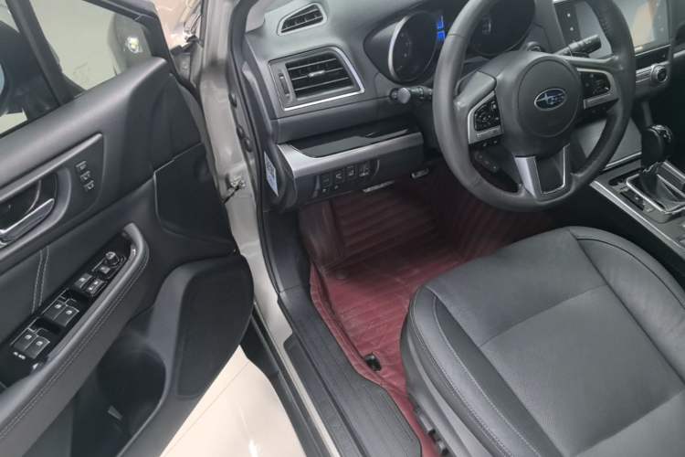 Used Subaru Outback 2017 2.5i Sport Navigation Edition Driver Seat