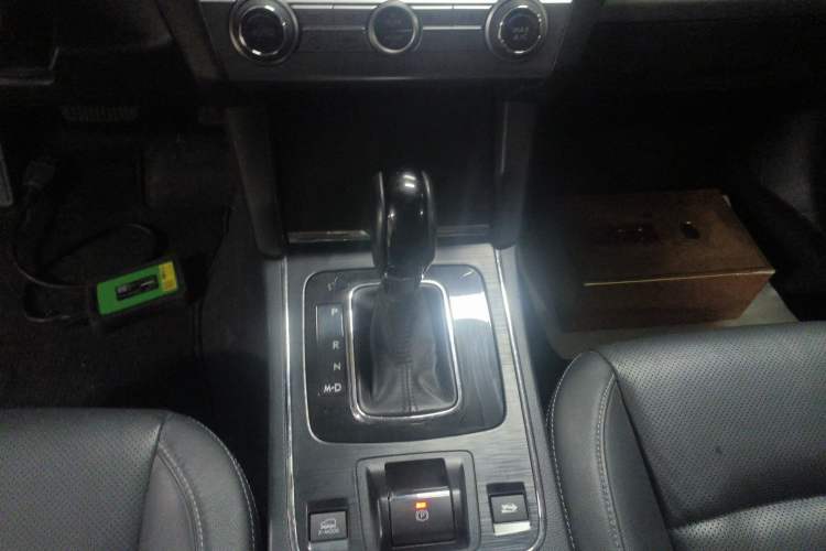 Used Subaru Outback 2017 2.5i Luxury Navigation Edition Gear Lever