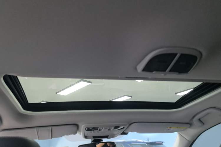 Used Subaru Outback 2017 2.5i Sport Navigation Edition Headliner