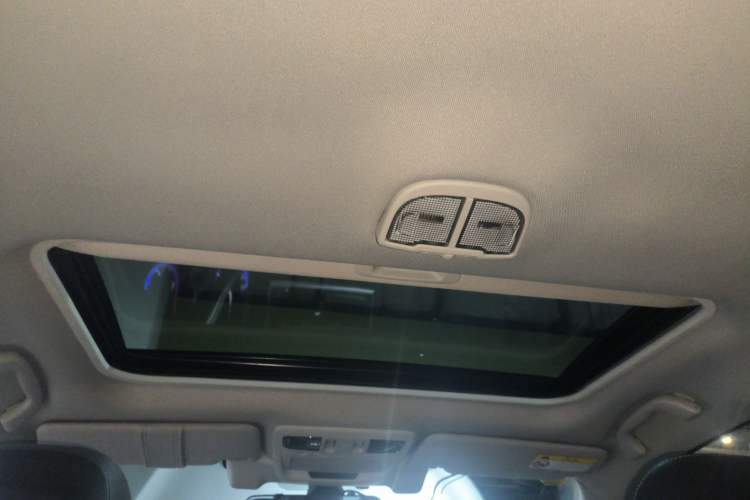 Used Subaru Outback 2017 2.5i Luxury Navigation Edition Headliner