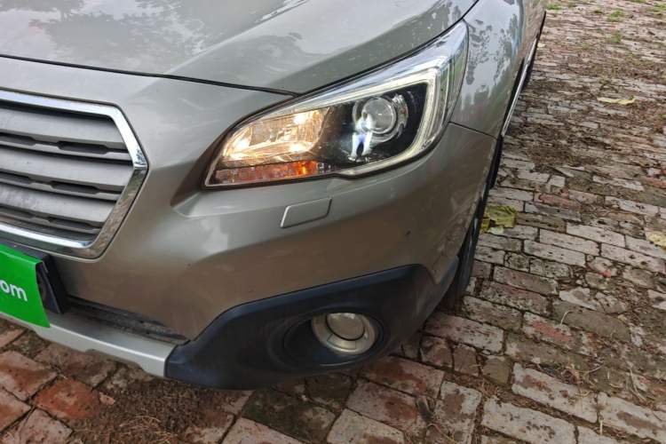 Used Subaru Outback 2017 2.5i Sport Navigation Edition with EyeSight Left Front Headlight
