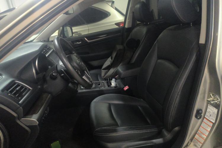 Used Subaru Outback 2017 2.5i Luxury Navigation Edition Left Front Seat