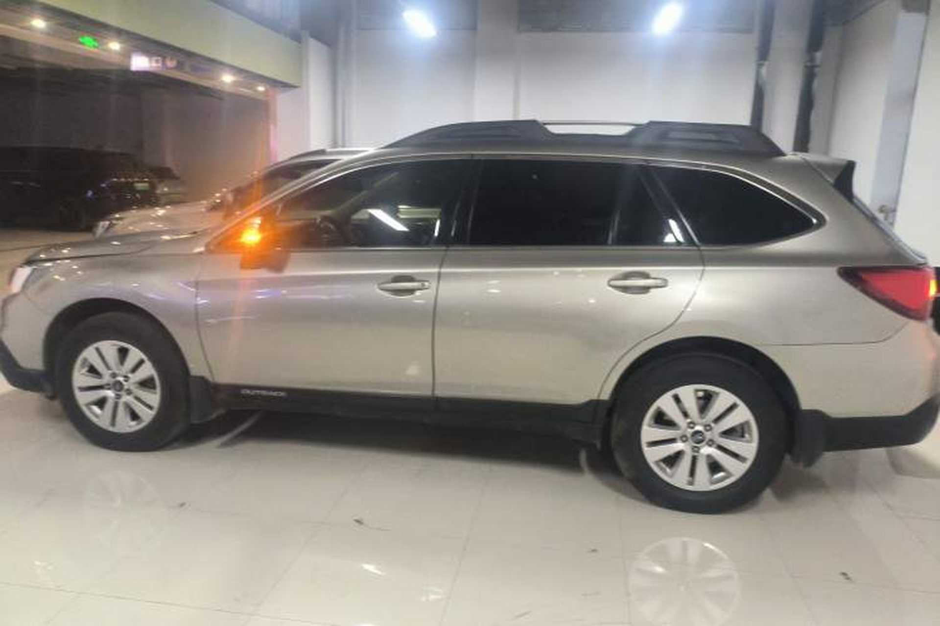 Used Subaru Outback 2017 2.5i Luxury Navigation Edition Left Side