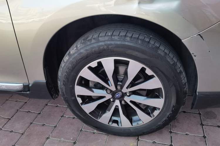 Used Subaru Outback 2017 2.5i Sport Navigation Edition Right Front Wheel Hub