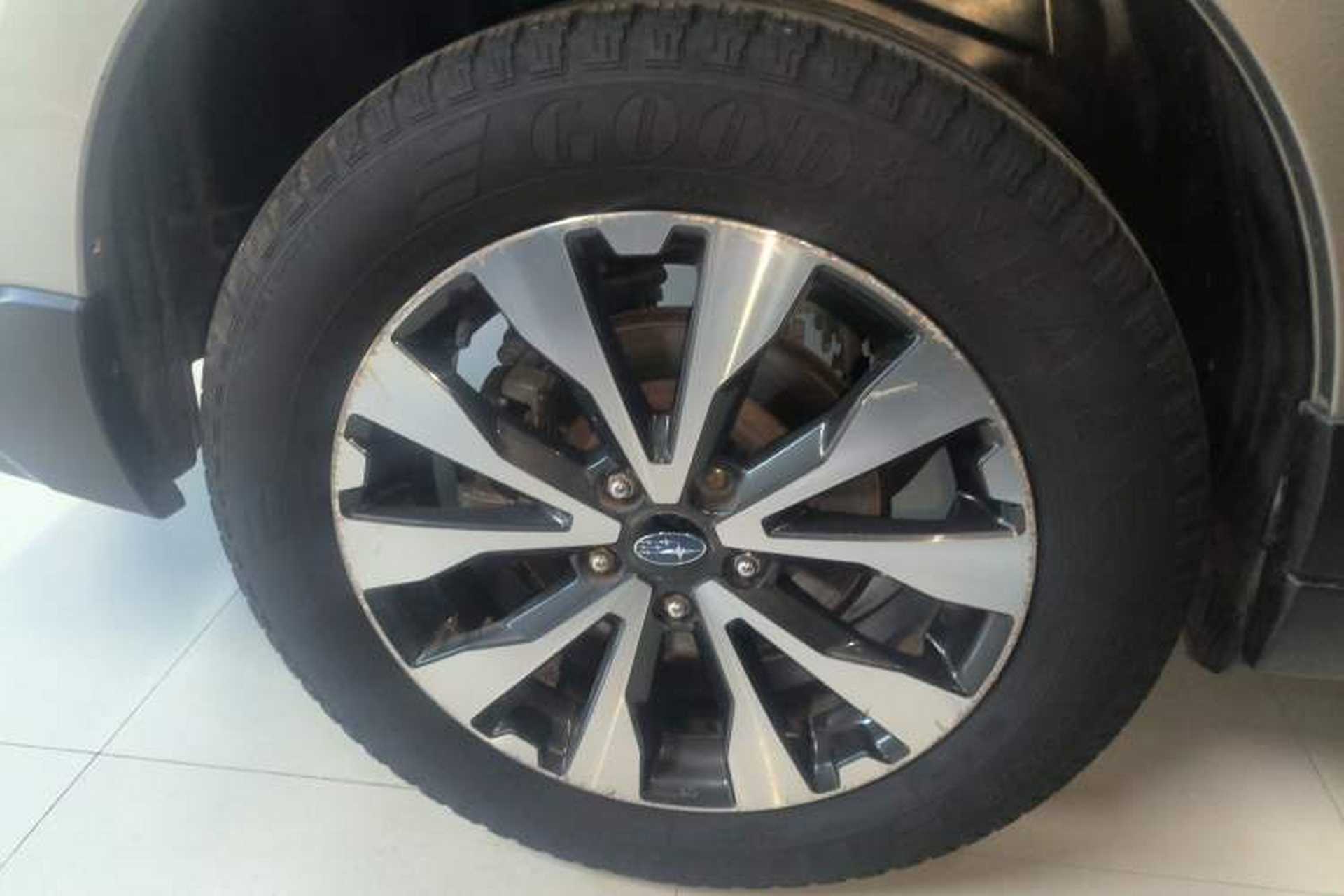 Used Subaru Outback 2017 2.5i Sport Navigation Edition with EyeSight Right Rear Wheel Hub