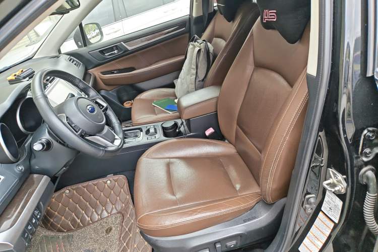 Used Subaru Outback 2018 2.5i Luxury Navigation Edition with EyeSight Left Front Seat