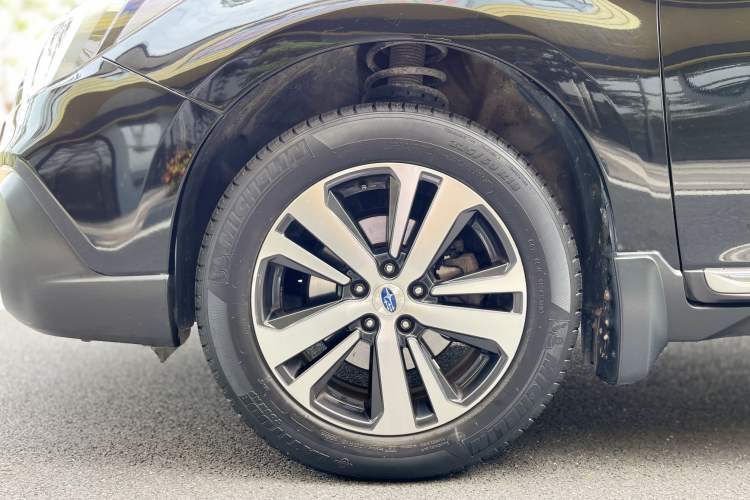 Used Subaru Outback 2018 2.5i Sport Navigation Edition with EyeSight Left Front Wheel Hub