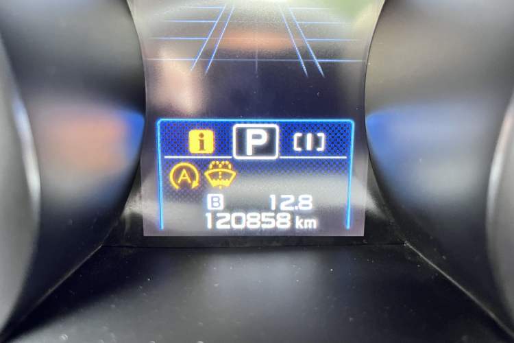 Used Subaru Outback 2018 2.5i Sport Navigation Edition with EyeSight Odometer Close Up