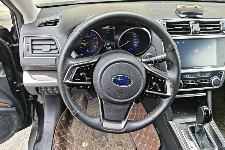 Used Subaru Outback 2018 2.5i Luxury Navigation Edition with EyeSight Steering Wheel