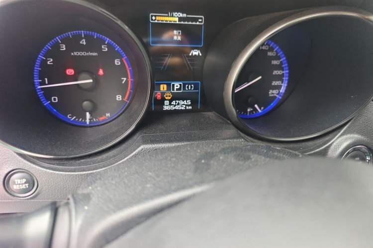 Used Subaru Outback 2018 2.5i Sport Navigation Edition with EyeSight Odometer Close Up