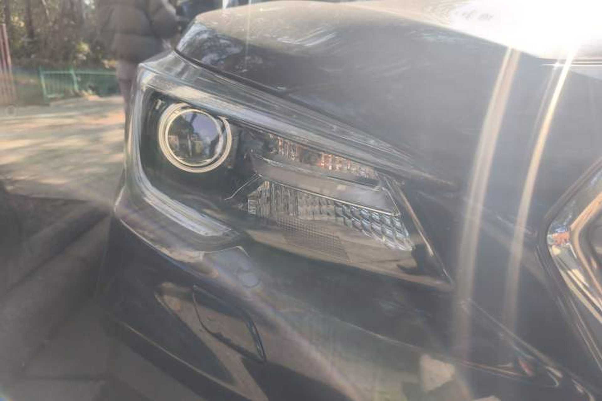 Used Subaru Outback 2018 2.5i Luxury Navigation Edition with EyeSight Right Front Headlight