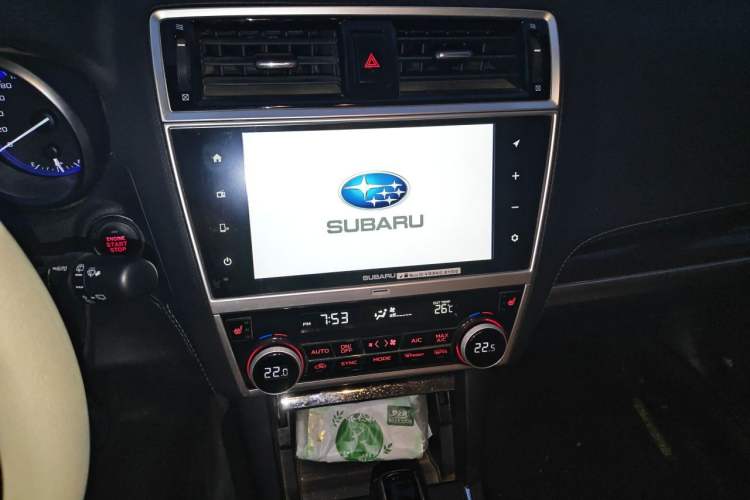 Used Subaru Outback 2018 2.5i Luxury Navigation Edition with EyeSight Audio And AC Panel