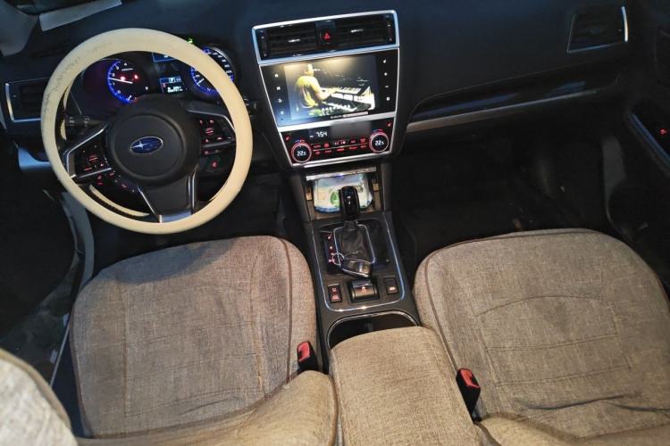 Used Subaru Outback 2018 2.5i Luxury Navigation Edition with EyeSight Center Console
