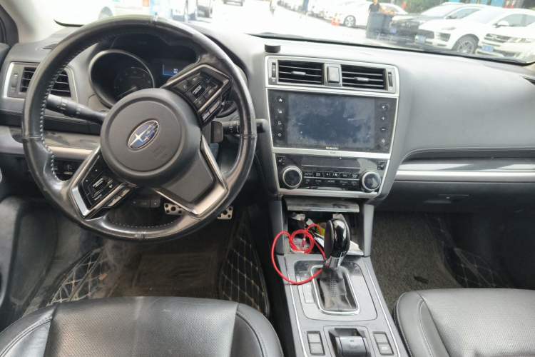 Used Subaru Outback 2018 2.5i Sport Navigation Edition with EyeSight Center Console