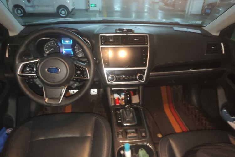 Used Subaru Outback 2018 2.5i Sport Navigation Edition with EyeSight Center Console