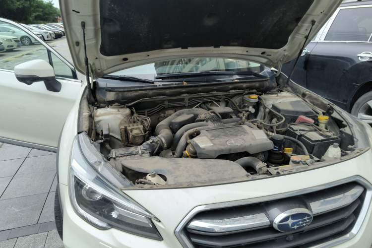Used Subaru Outback 2018 2.5i Sport Navigation Edition with EyeSight Engine Bay Right
