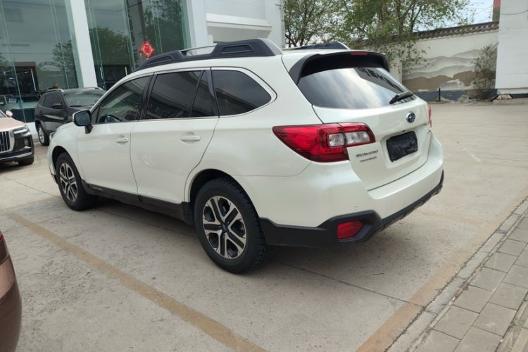 Used Subaru Outback 2018 2.5i Luxury Navigation Edition with EyeSight Exterior 3