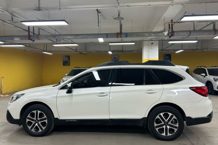 Used Subaru Outback 2018 2.5i Luxury Navigation Edition with EyeSight Exterior 3