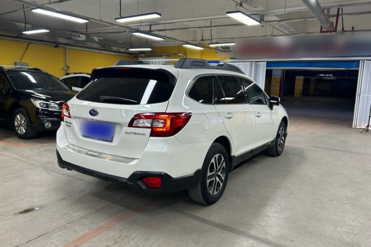 Used Subaru Outback 2018 2.5i Luxury Navigation Edition with EyeSight Exterior 4