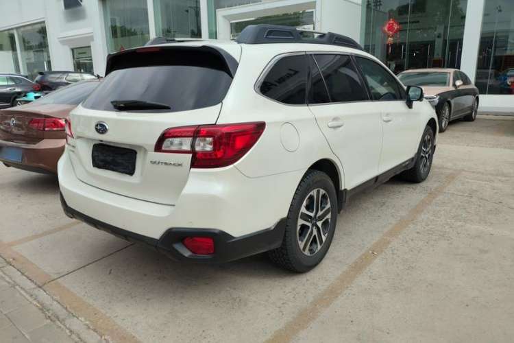 Used Subaru Outback 2018 2.5i Luxury Navigation Edition with EyeSight Exterior 5