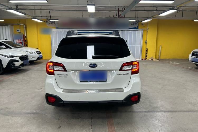Used Subaru Outback 2018 2.5i Luxury Navigation Edition with EyeSight Exterior 5