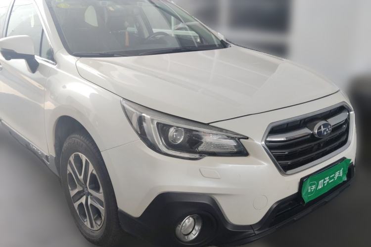 Used Subaru Outback 2018 2.5i Luxury Navigation Edition with EyeSight Front Right 45 Deg