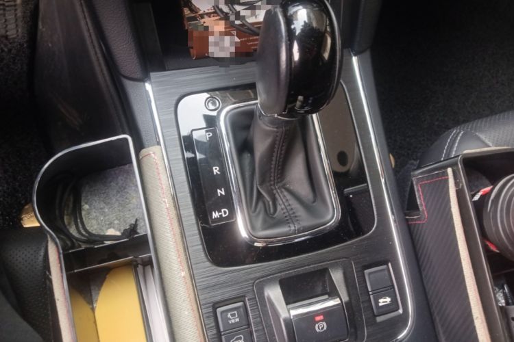 Used Subaru Outback 2018 2.5i Sport Navigation Edition with EyeSight Gear Lever
