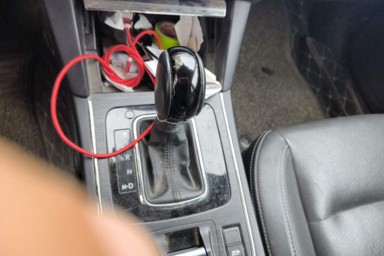 Used Subaru Outback 2018 2.5i Sport Navigation Edition with EyeSight Gear Lever