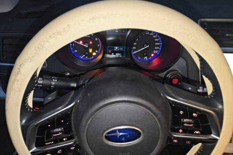 Used Subaru Outback 2018 2.5i Luxury Navigation Edition with EyeSight Instrument Cluster