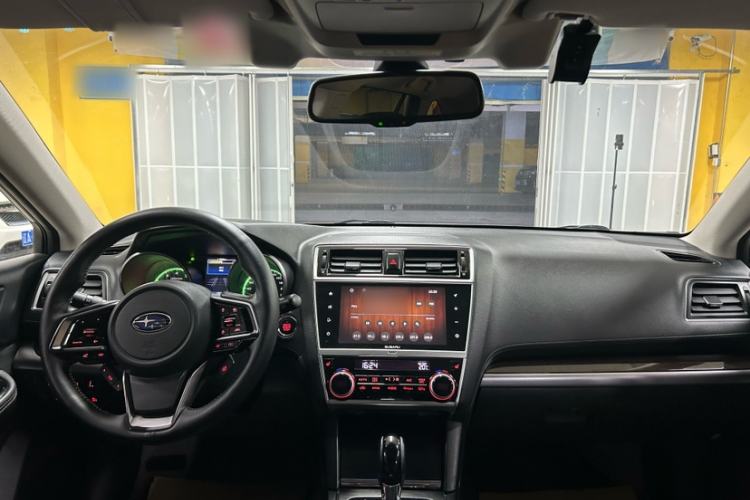 Used Subaru Outback 2018 2.5i Luxury Navigation Edition with EyeSight Interior 2