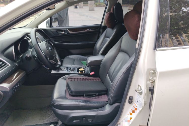Used Subaru Outback 2018 2.5i Luxury Navigation Edition with EyeSight Left Front Seat