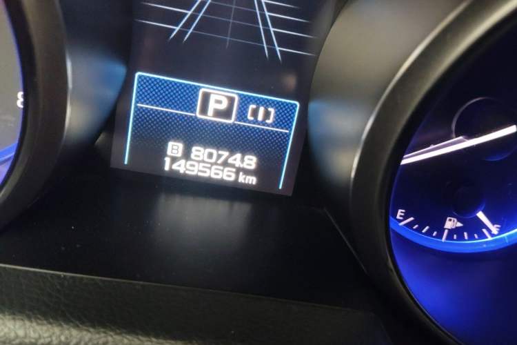 Used Subaru Outback 2018 2.5i Luxury Navigation Edition with EyeSight Odometer Close Up