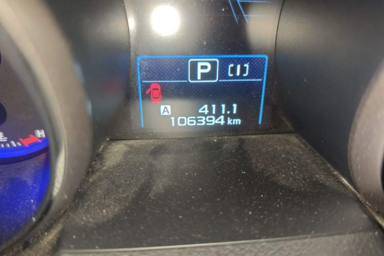 Used Subaru Outback 2018 2.5i Sport Navigation Edition with EyeSight Odometer Close Up