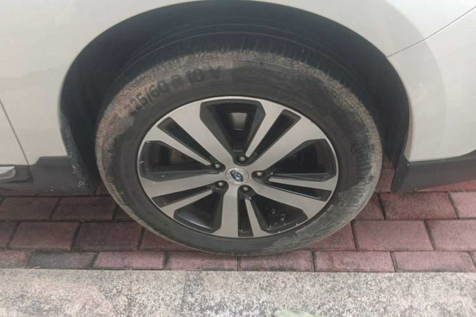 Used Subaru Outback 2018 2.5i Sport Navigation Edition with EyeSight Right Front Wheel Hub