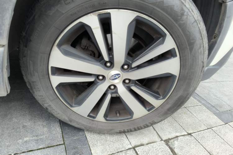 Used Subaru Outback 2018 2.5i Sport Navigation Edition with EyeSight Right Front Wheel Hub