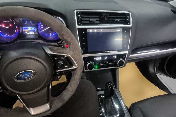 Used Subaru Outback 2018 2.5i Sport Navigation Edition with EyeSight Interior 2
