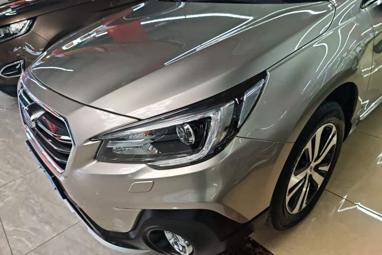 Used Subaru Outback 2018 2.5i Sport Navigation Edition with EyeSight Left Front Headlight