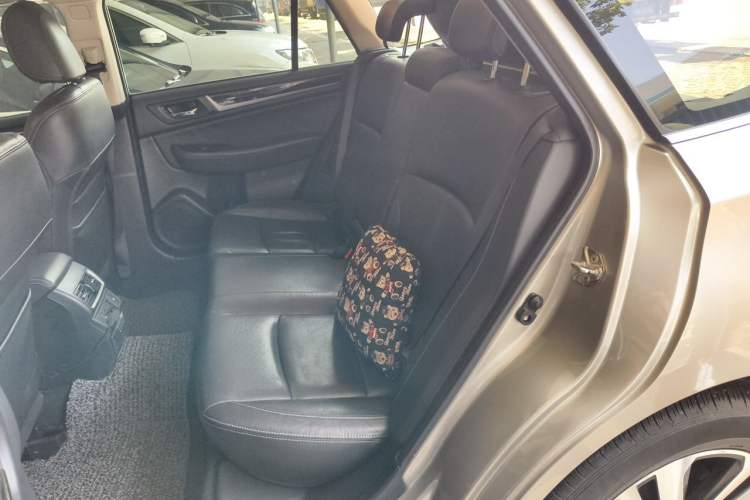 Used Subaru Outback 2018 2.5i Sport Navigation Edition with EyeSight Left Rear Seat