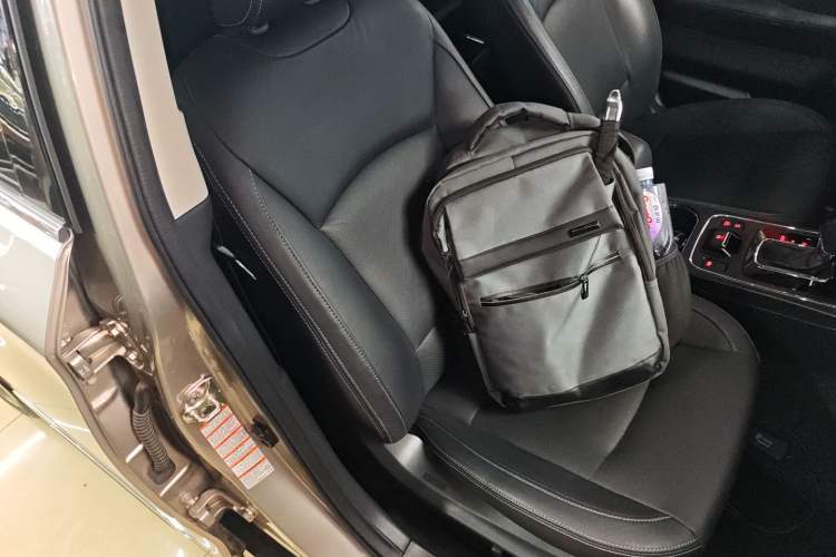 Used Subaru Outback 2018 2.5i Sport Navigation Edition with EyeSight Right Front Seat