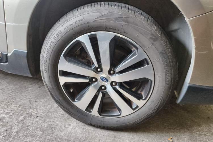 Used Subaru Outback 2018 2.5i Sport Navigation Edition with EyeSight Right Front Wheel Hub