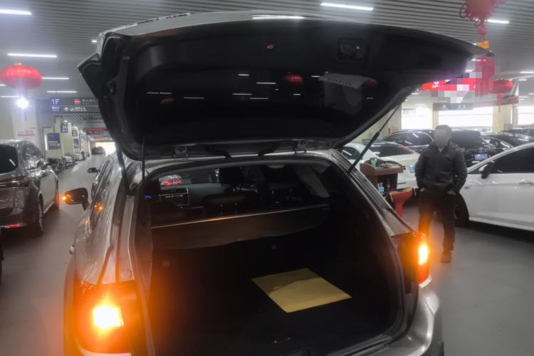 Used Subaru Outback 2018 2.5i Sport Navigation Edition with EyeSight Trunk