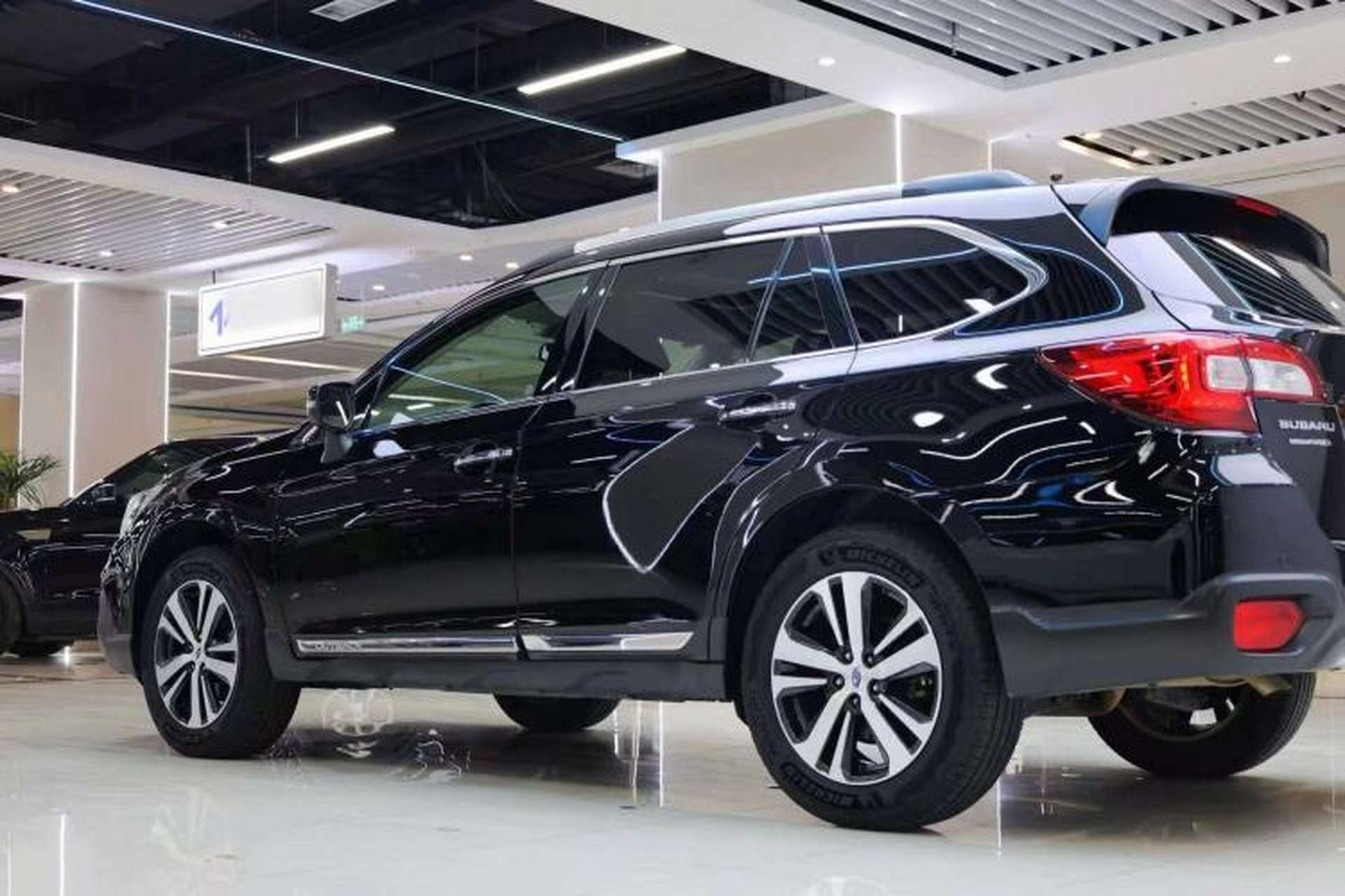 Used Subaru Outback 2019 2.5i Sport Navigation Edition with EyeSight Exterior 12