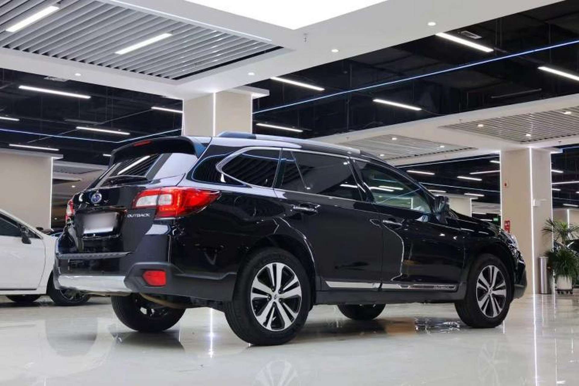 Used Subaru Outback 2019 2.5i Sport Navigation Edition with EyeSight Exterior 13