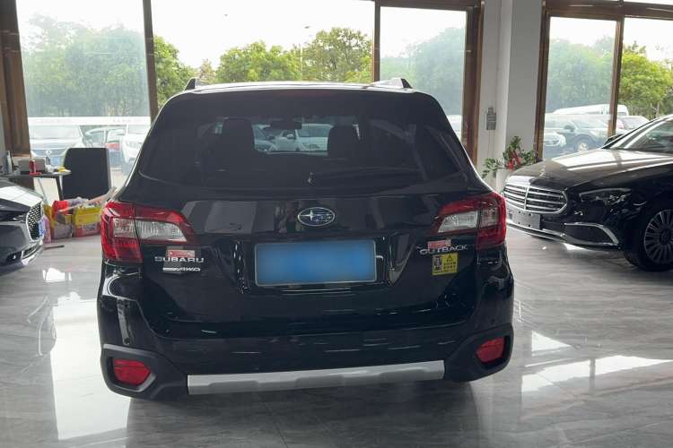Used Subaru Outback 2019 2.5i Sport Navigation Edition with EyeSight Exterior 4