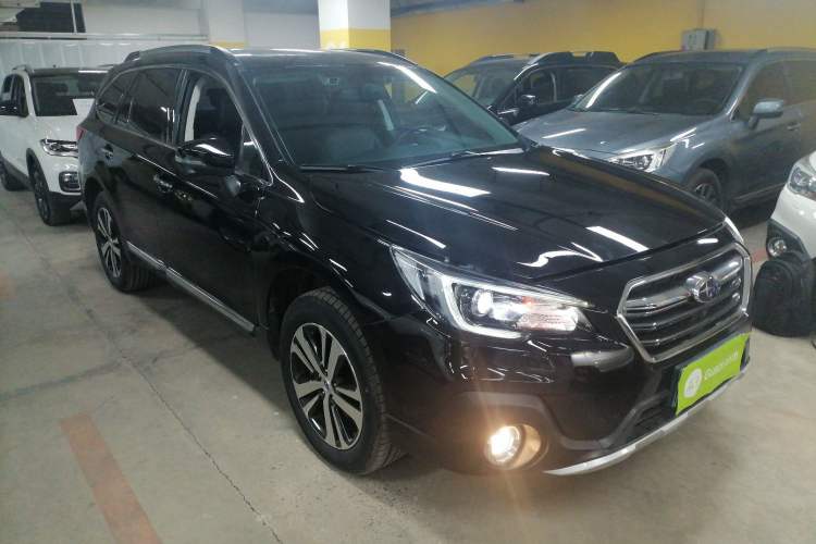 Used Subaru Outback 2019 2.5i Sport Navigation Edition with EyeSight Front Right 45 Deg