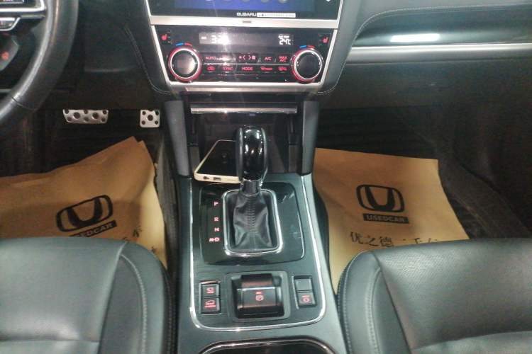 Used Subaru Outback 2019 2.5i Sport Navigation Edition with EyeSight Gear Lever